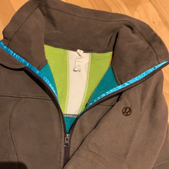 Lululemon Brown Scuba Hoodie Igloo Sunrise pattern - Size 10 - Picture 7 of 16